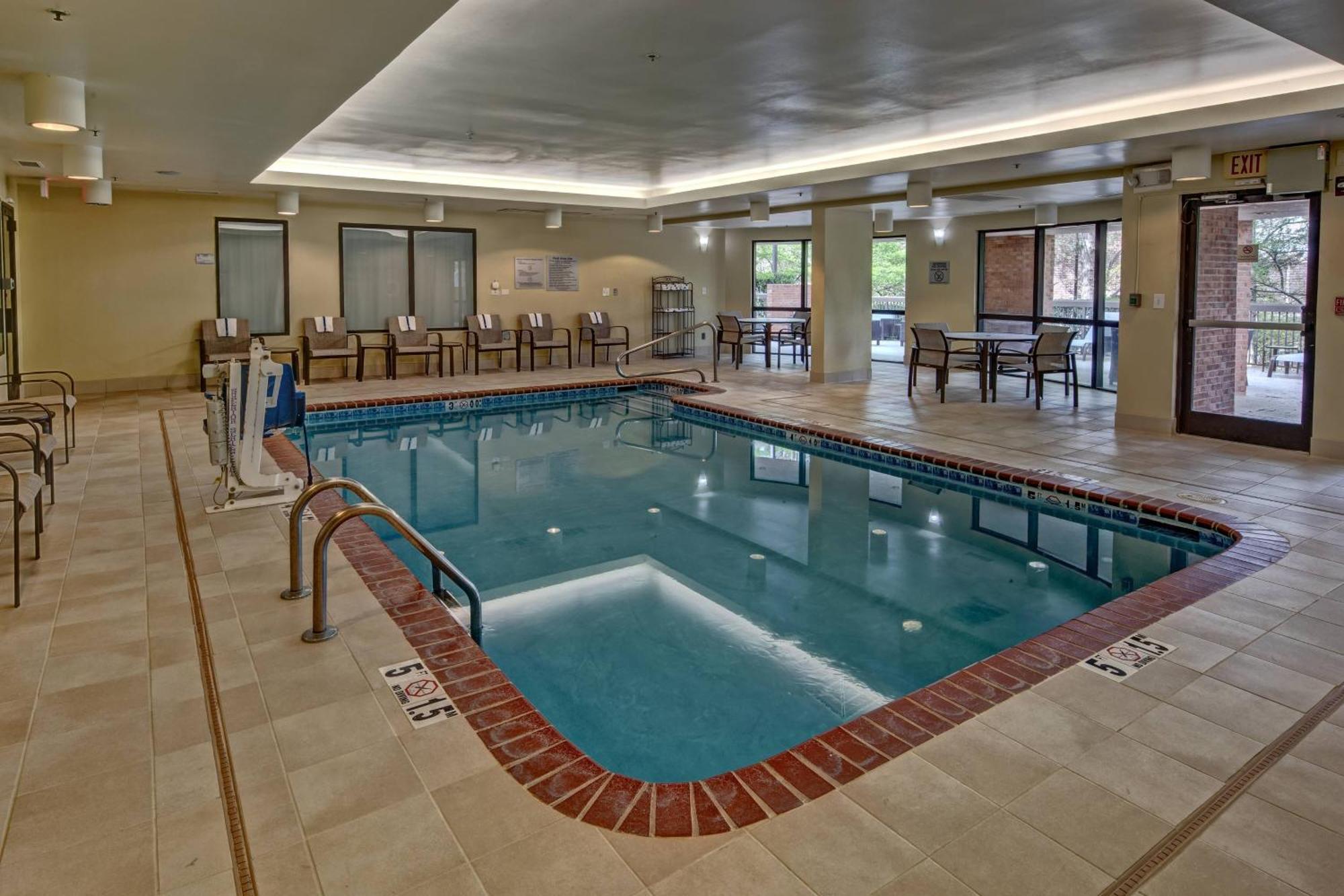 Courtyard Memphis Germantown Hotel Екстериор снимка