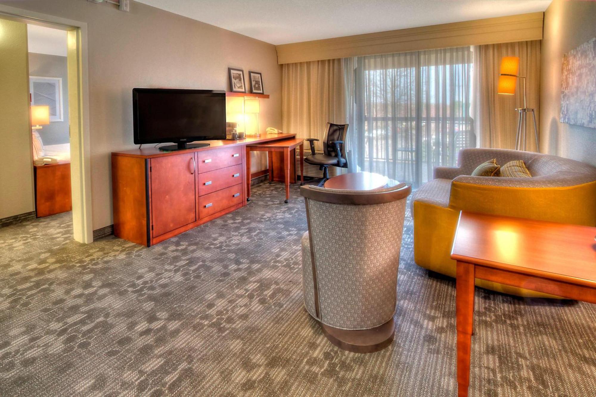 Courtyard Memphis Germantown Hotel Екстериор снимка