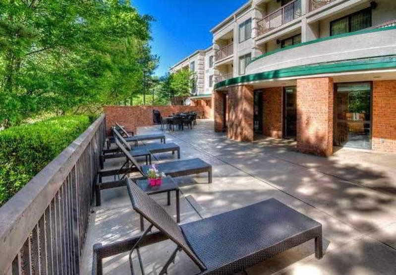 Courtyard Memphis Germantown Hotel Екстериор снимка