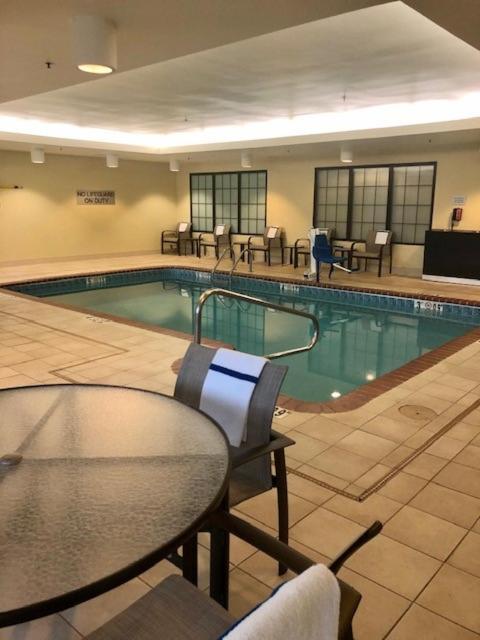 Courtyard Memphis Germantown Hotel Екстериор снимка